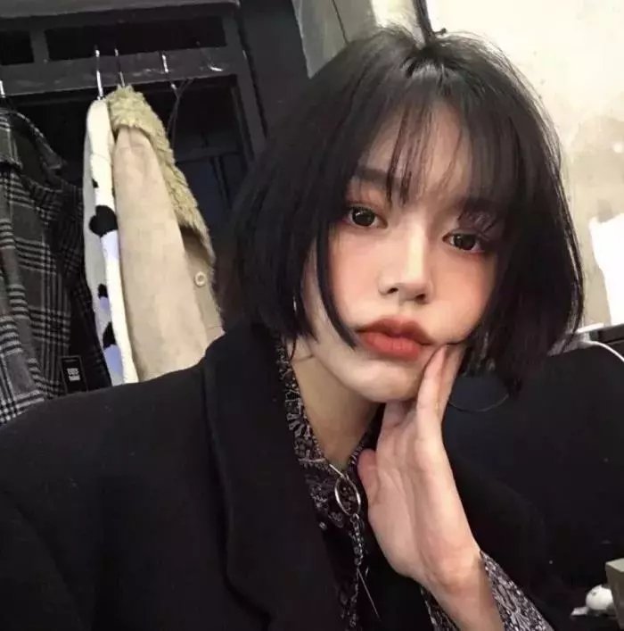血红溅白纱